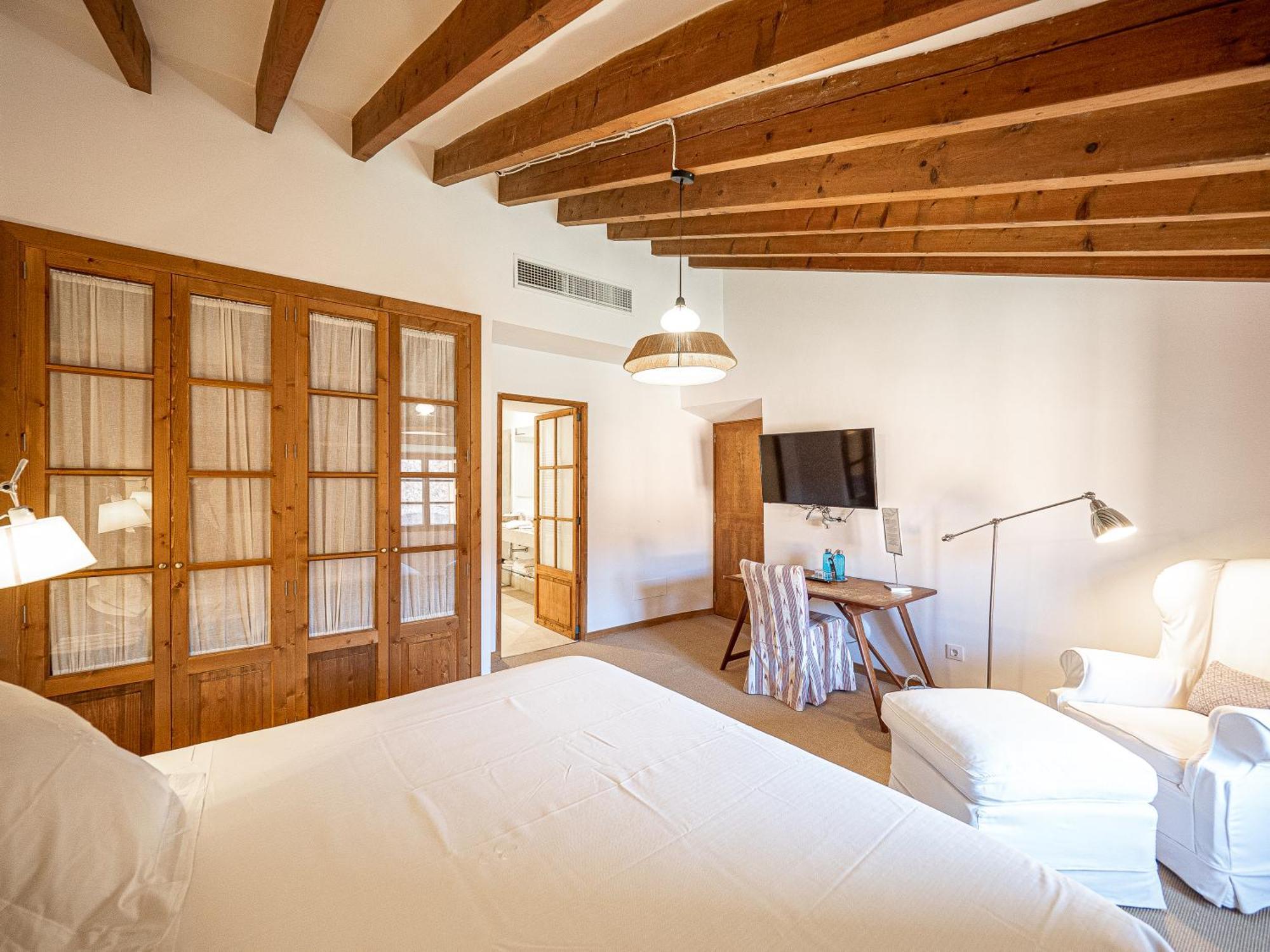 Es Cabas 3* Santa Maria del Cami (Mallorca)